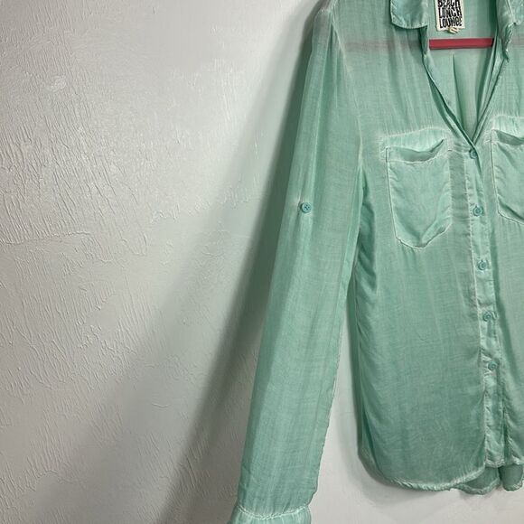 Beachlunchlounge Aqua Roll Tab Sleeve Button Down Shirt Size XS - Picture 2 of 8